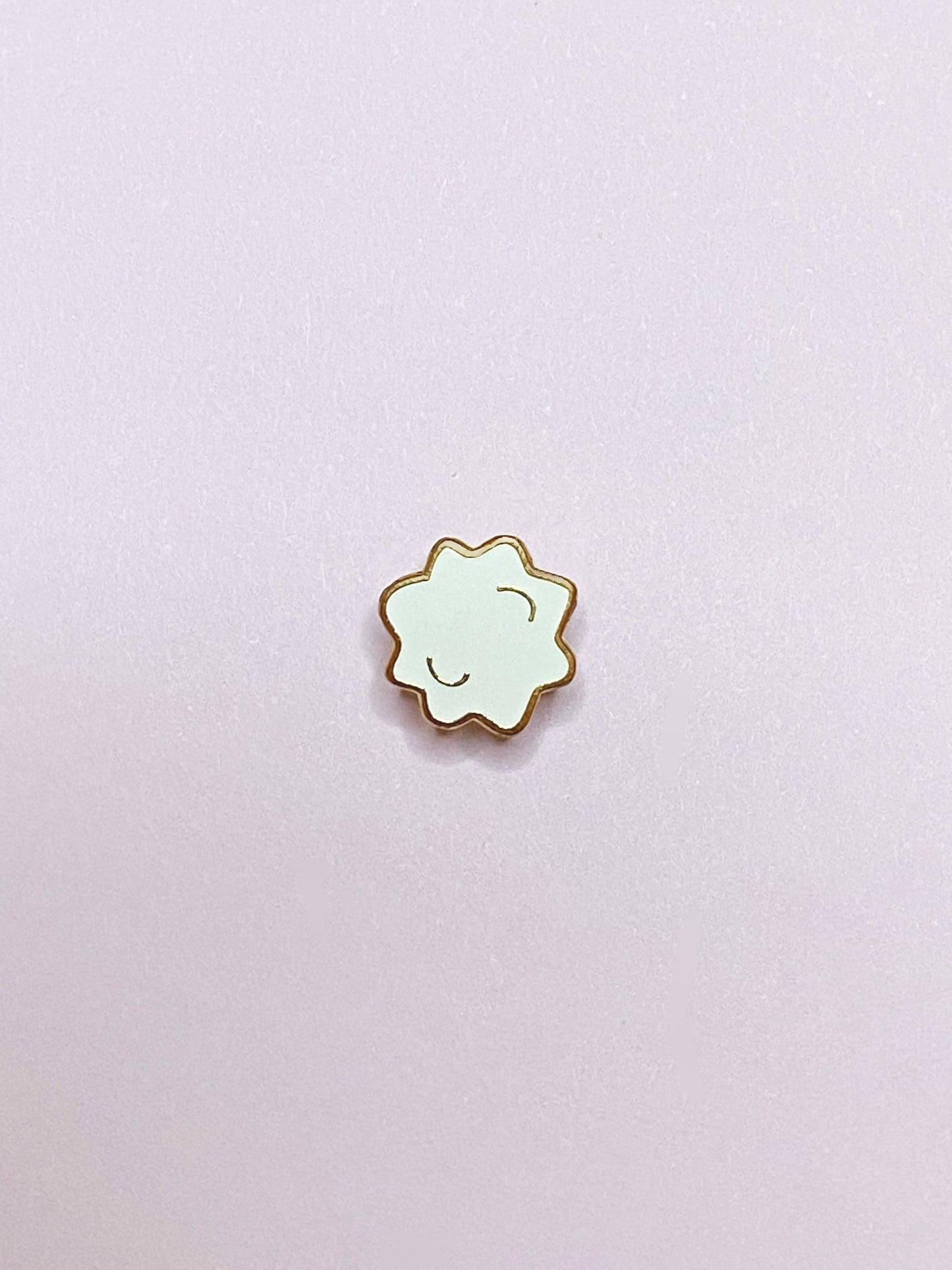 Glow in the Dark Konpeito Filler Pin